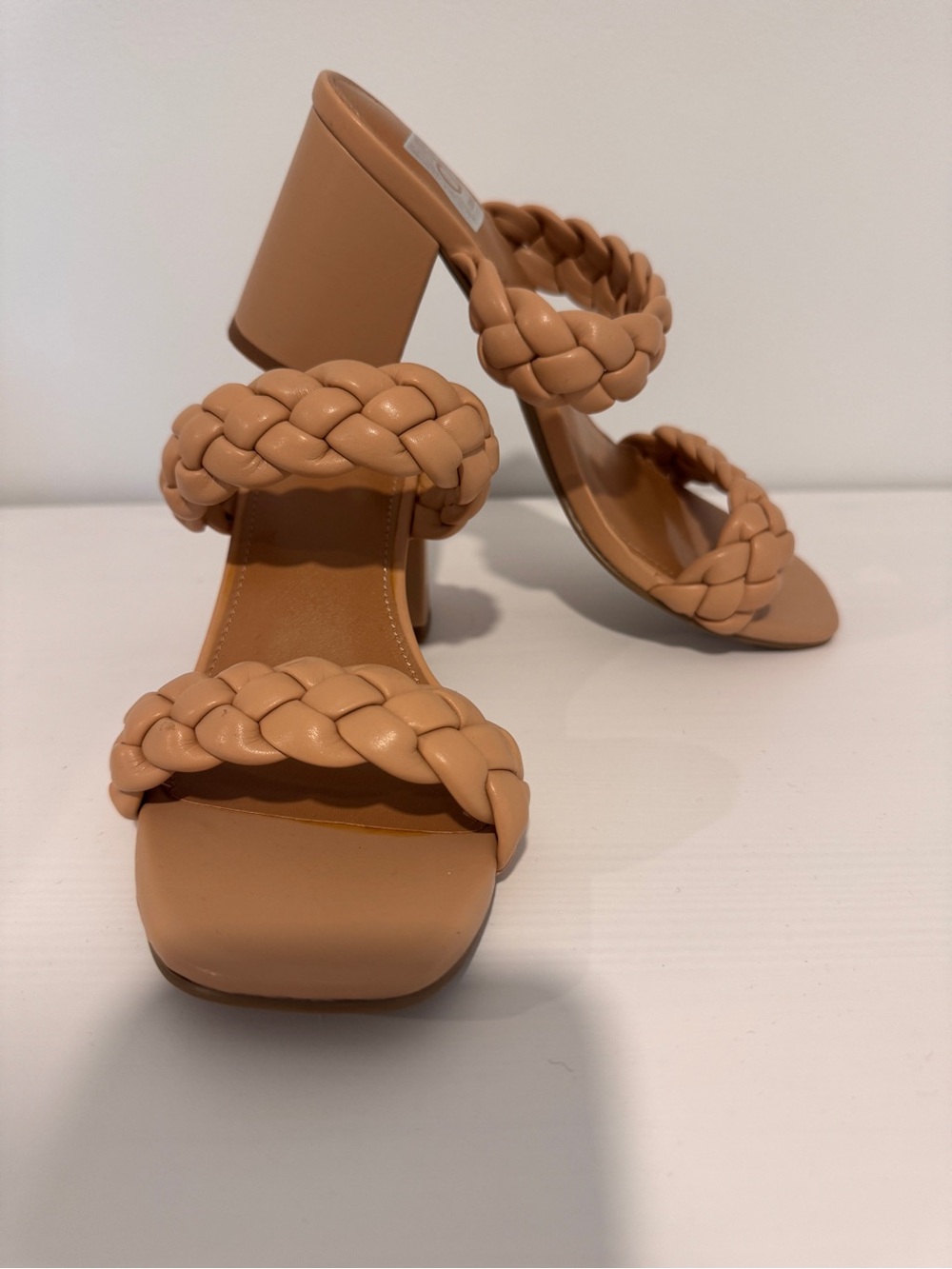 NWT Dolce Vita Talina Size 7 Braided Strap Block Heel Sandals in Tan/Natural